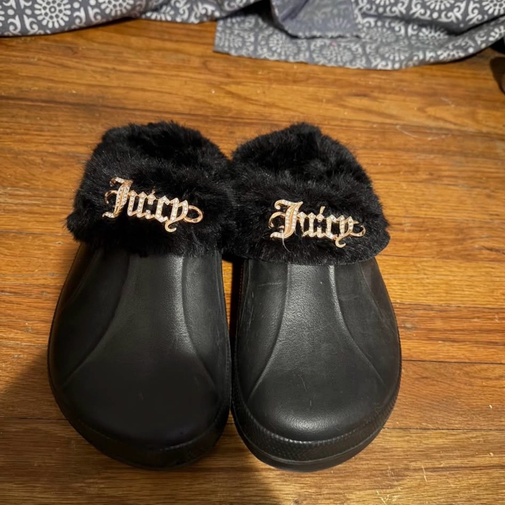Juicy Couture Black Faux Fur Slides with Gold Logo Tag